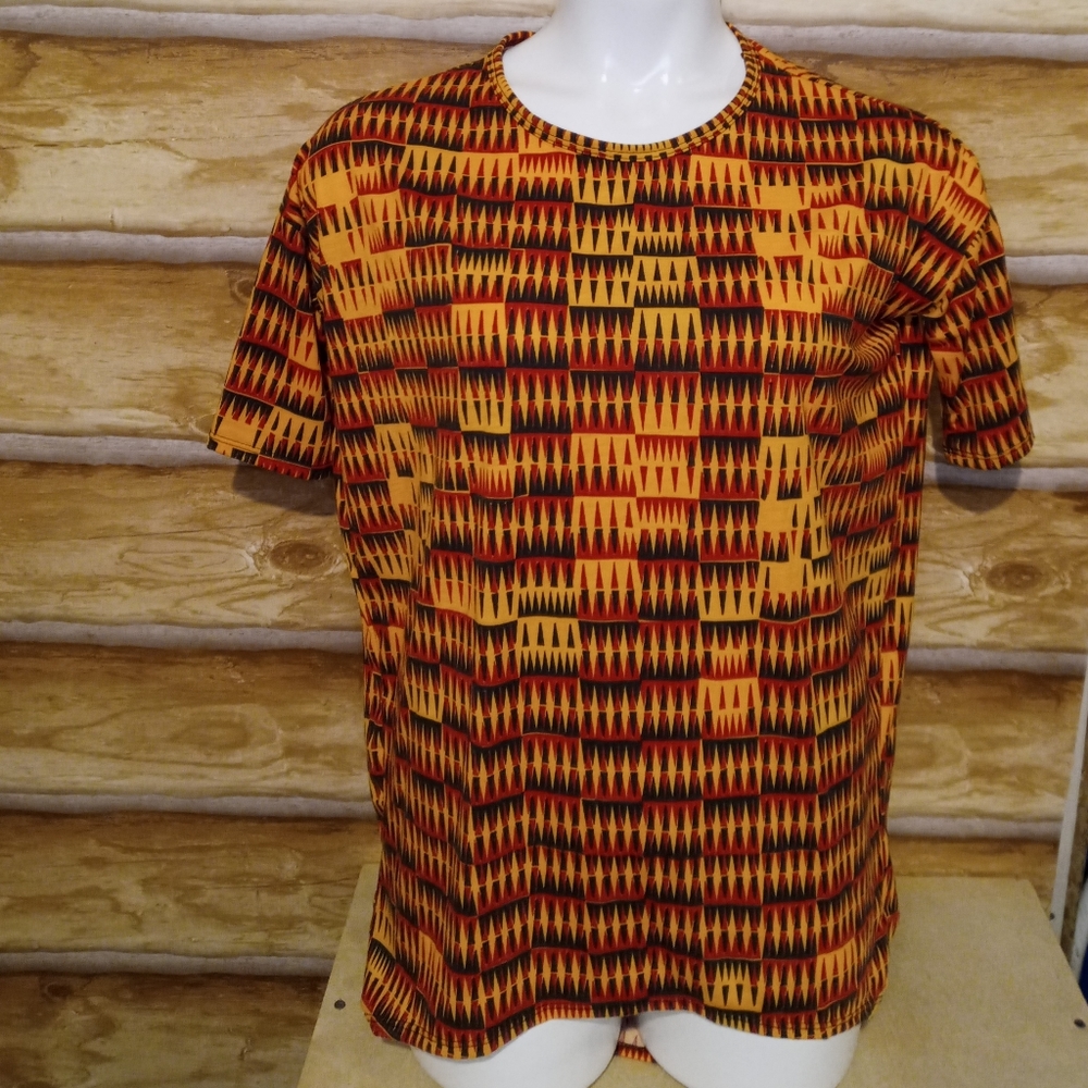 Lularoe geometric hi lo top